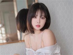 甜美风小姐姐Areumm白衬衫湿身双峰若隐若现